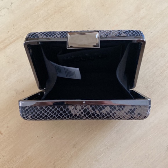 Manoukian snakeskin box clutch - Picture 5 of 11